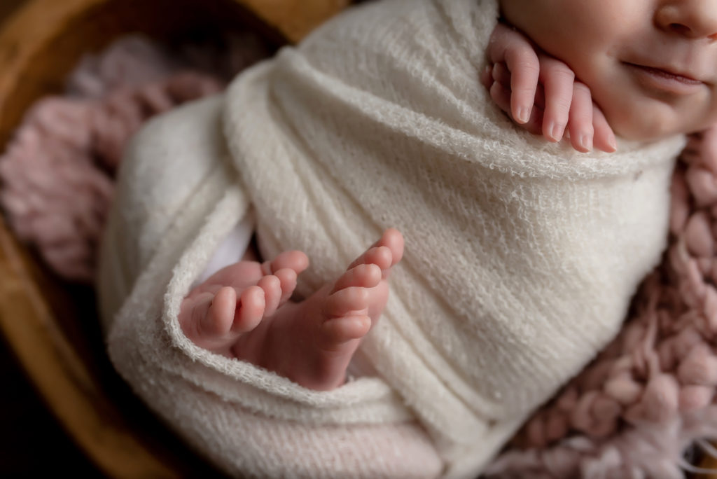 Tiny fingers and toes, newborn photoshoot.