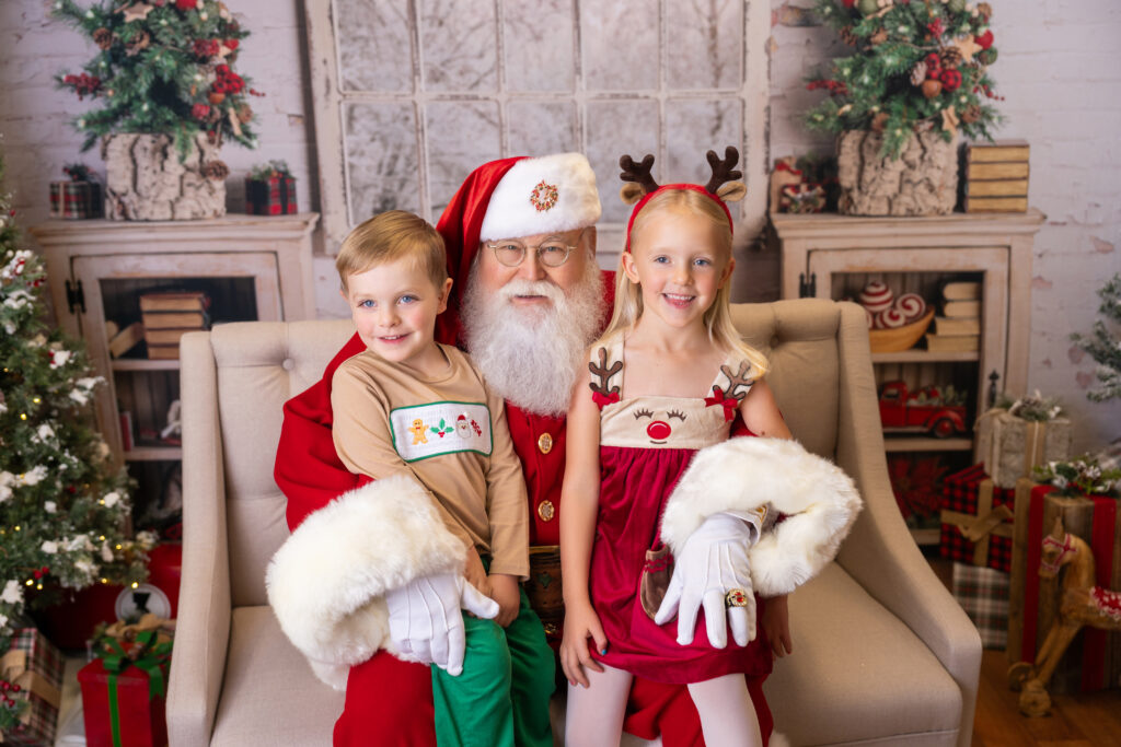 This image has an empty alt attribute; its file name is KJP_Santa24-Foster-02-1024x683.jpg